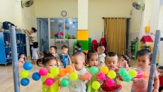 HOẠT ĐỘNG DÁN BÓNG - TRẺ 1 (NH 2025-2026) HOẠT ĐỘNG DÁN BÓNG - TRẺ 1 (NH 2025-2026)